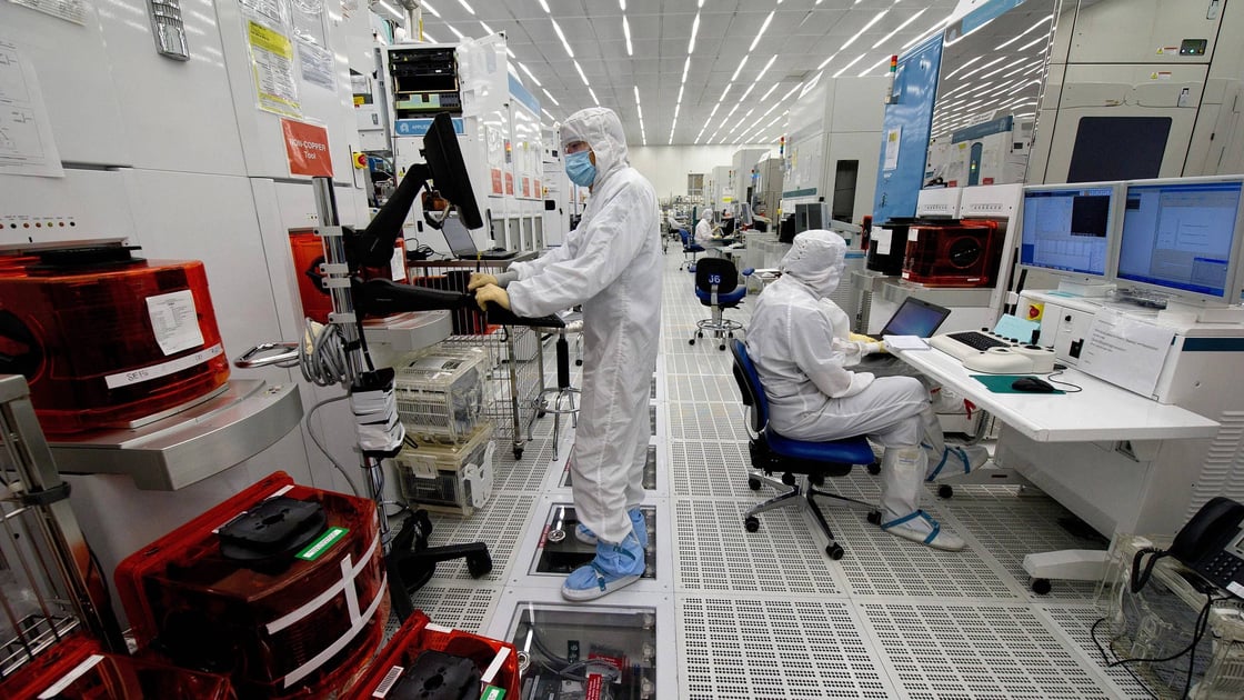 Prestrowitz - CHIPS defense